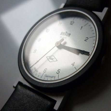 Photo of an AW10 Braun watch at an angle showing the strap and lugs